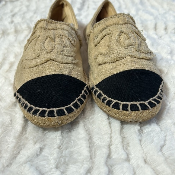 Chanel interlocking CC canvas cloth Espadrille cream/black toe women’s size 38 - Picture 3 of 12